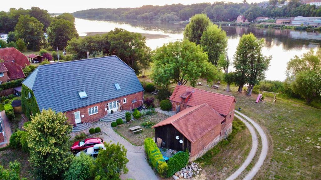 Ferienwohnung Elbblick Hohnstorf Екстериор снимка